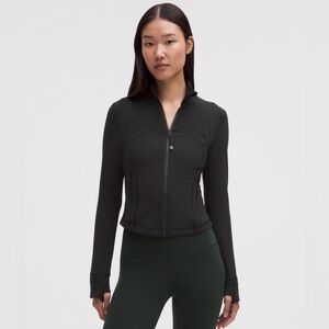 Lululemon Define Cropped Jacket Nulu in black